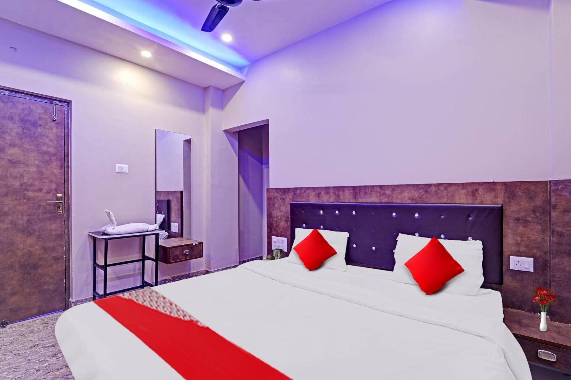 Hotel O Saharsh Hotel Патна Экстерьер фото